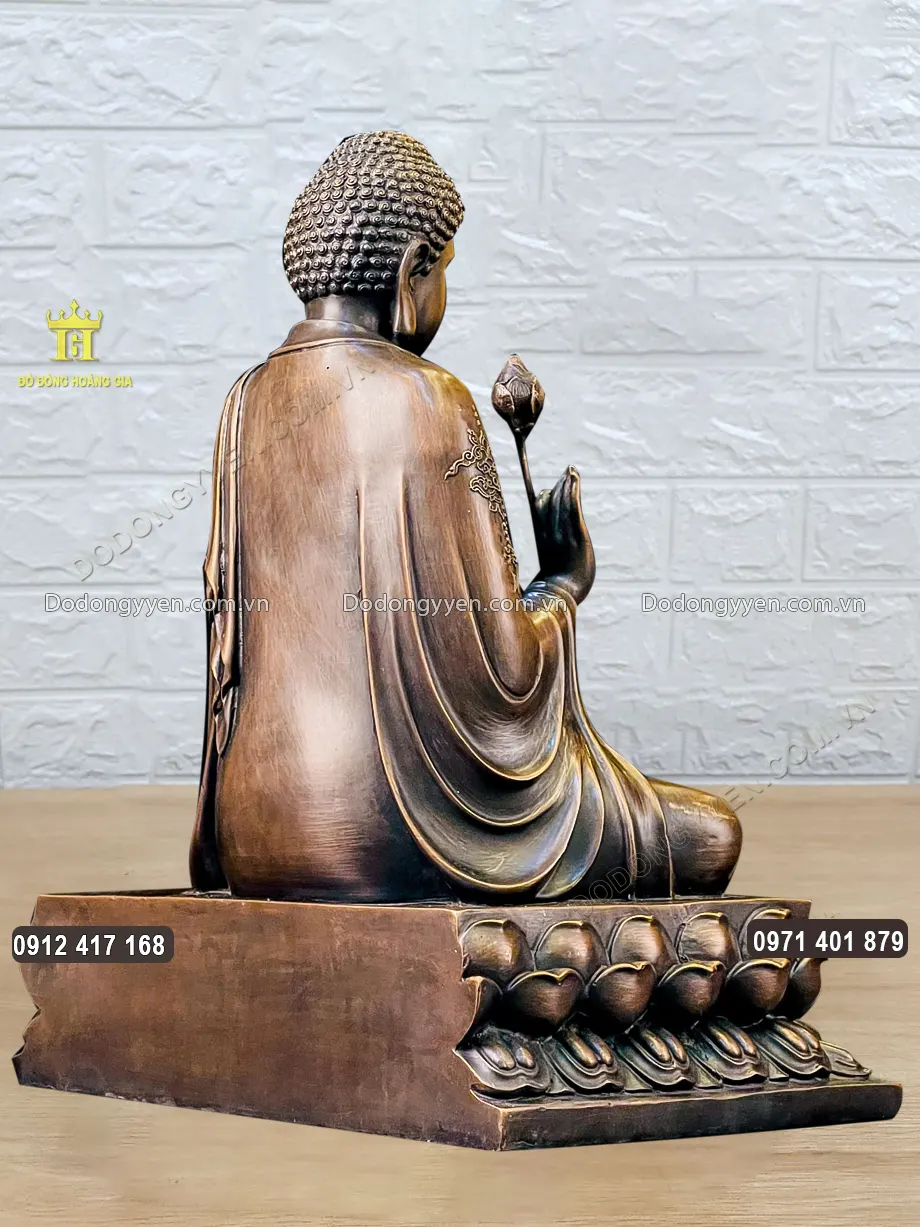 To&agrave;n bộ bề mặt vật phẩm được hun n&acirc;u giả cổ uy nghi&ecirc;m